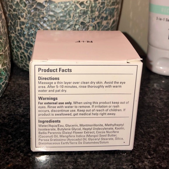 🖤 Charcoal Recharge Detox Mask 🖤 by R and F - Picture 2 of 6